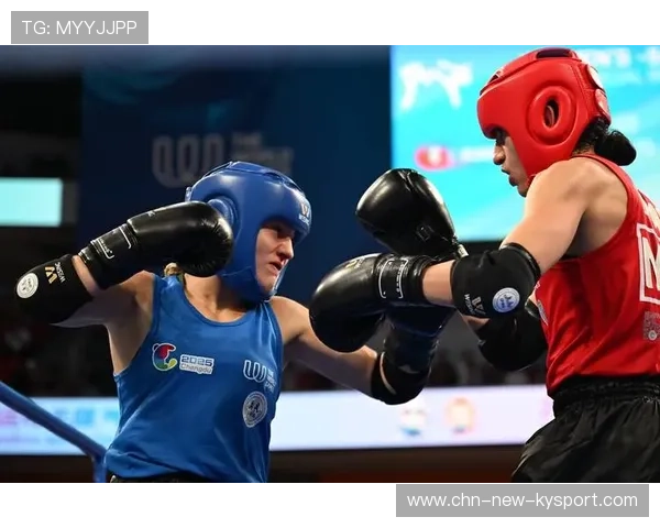 泰拳冠军赛气氛火爆，选手拼尽全力，泰拳比赛精彩视频